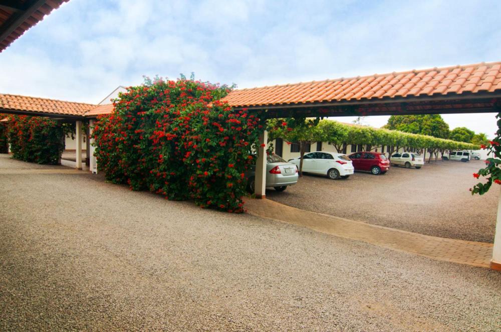 Mediterraneo Park Hotel Três Lagoas エクステリア 写真